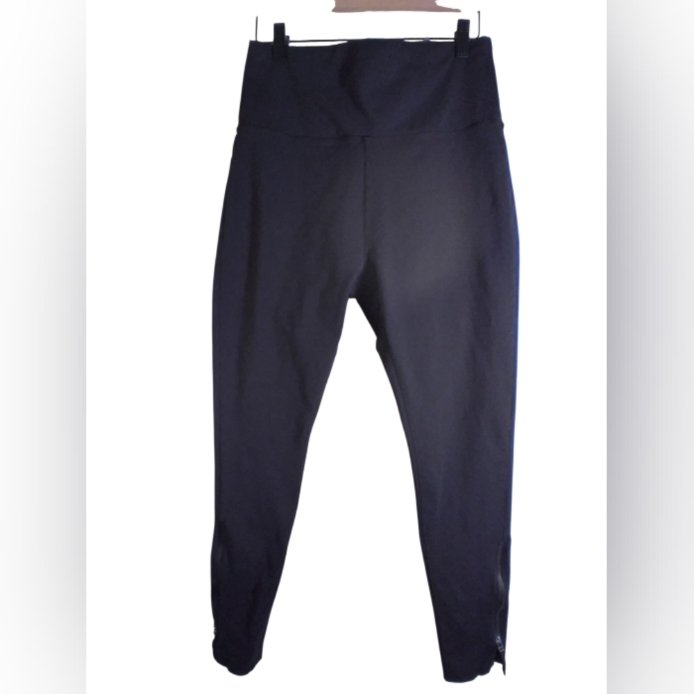 Kiragrace Women's Black High-Waisted Yoga Pants Zip Detail Size Large Excercise